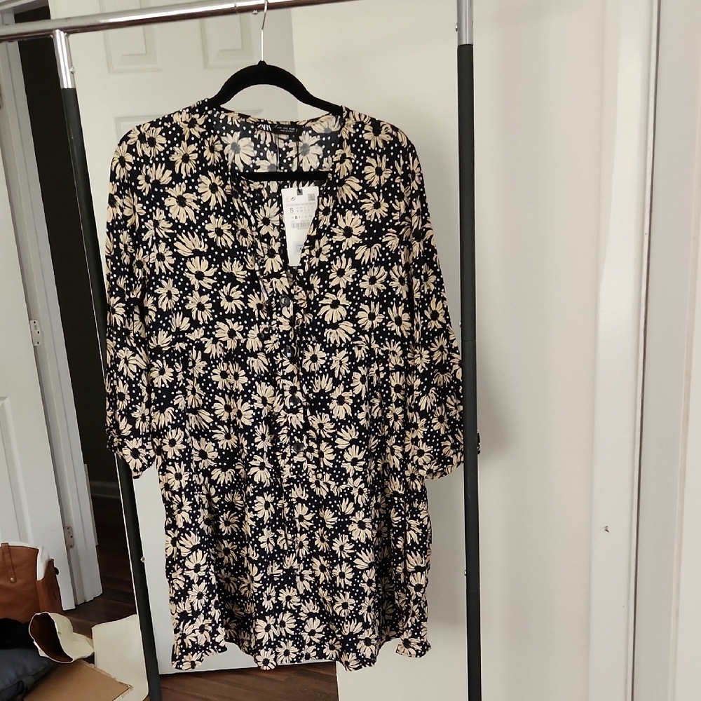 Floral Black and Cream Women's DRESS